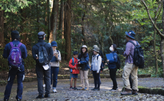 岐阜県・美濃加茂市の里山でさせてもらった案内を、　　　　　　[ Satoyama Schule ]で記事にしていただきました。